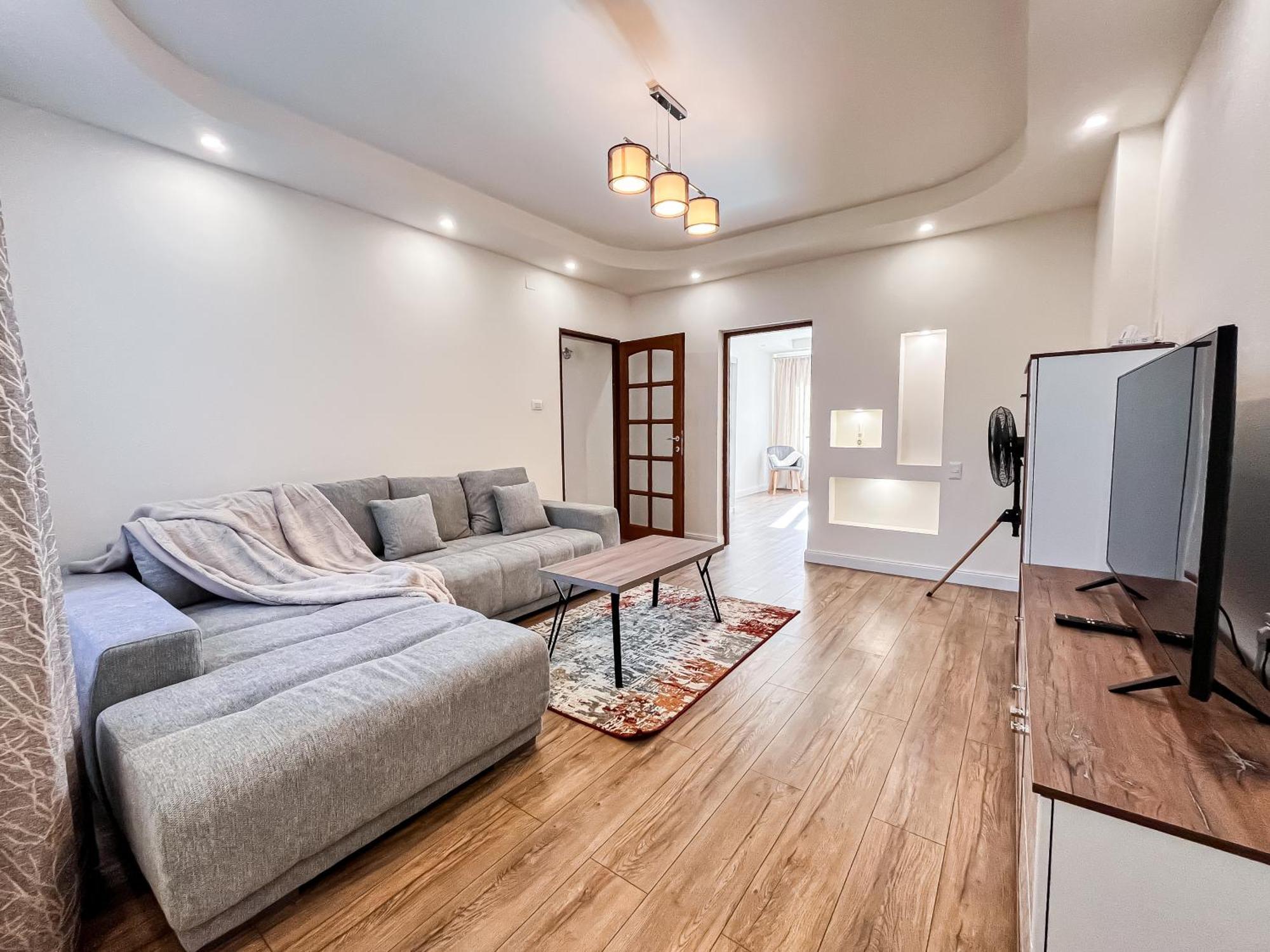 La Teatru - 2Bd Apartment Near Theatre And Old Town Braşov Eksteriør billede